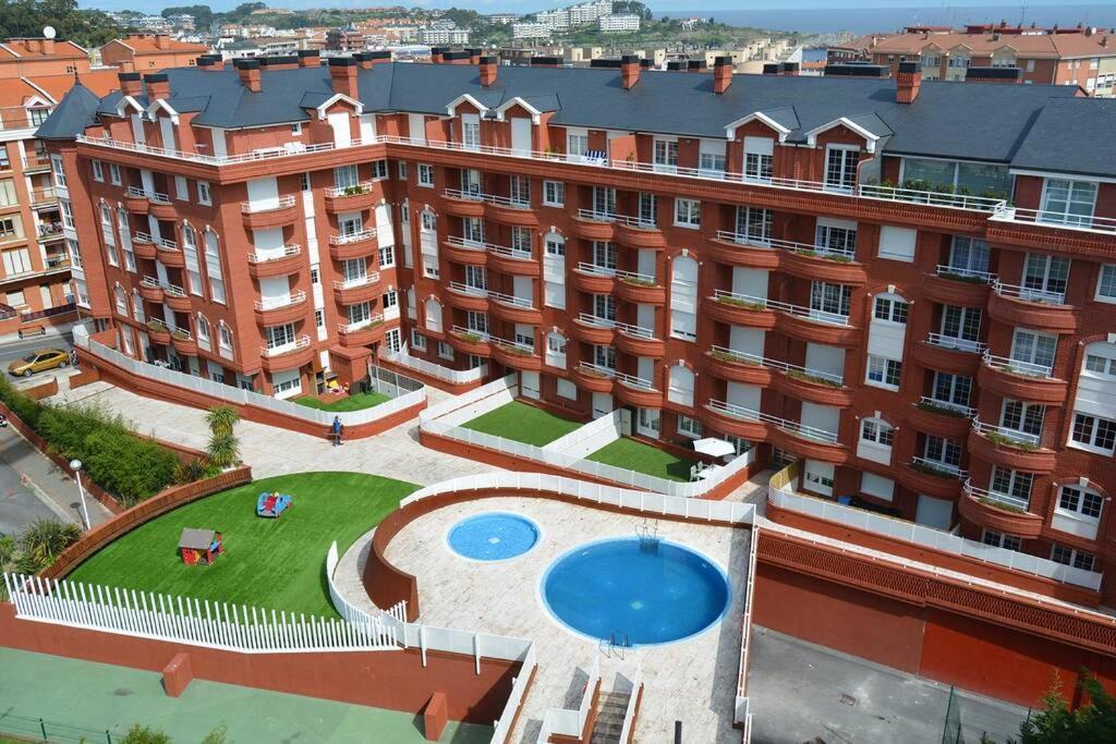 Apartamento Apto Urbanización Piscina Céntrico Garaje Incluido Castro Urdiales Exterior foto